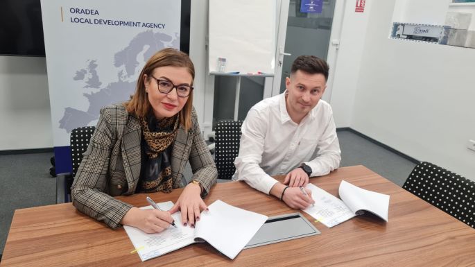 Átadták a váradi intermodális központot az üzemeltetőnek